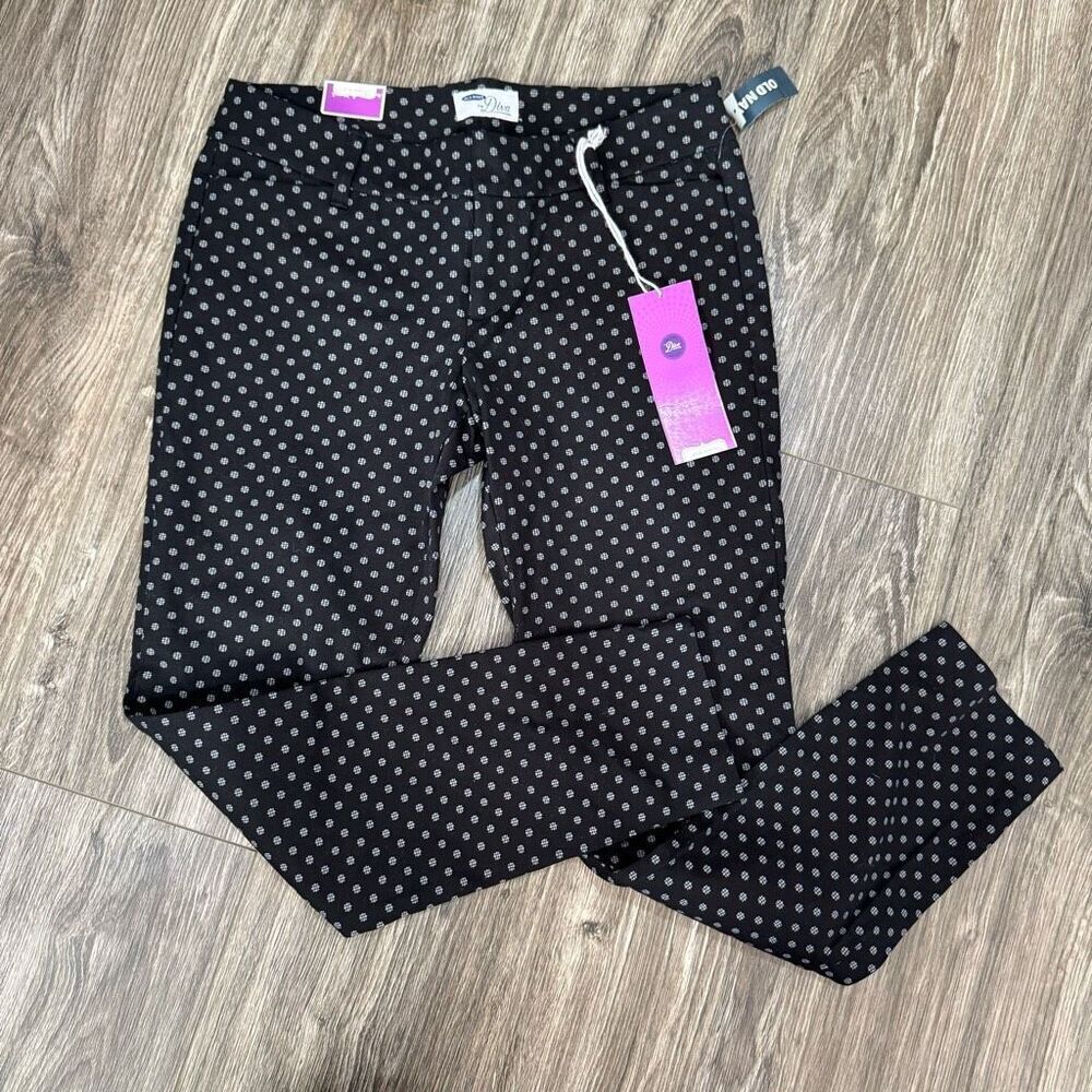 New Old Navy The Diva two way stretch Dress Pants